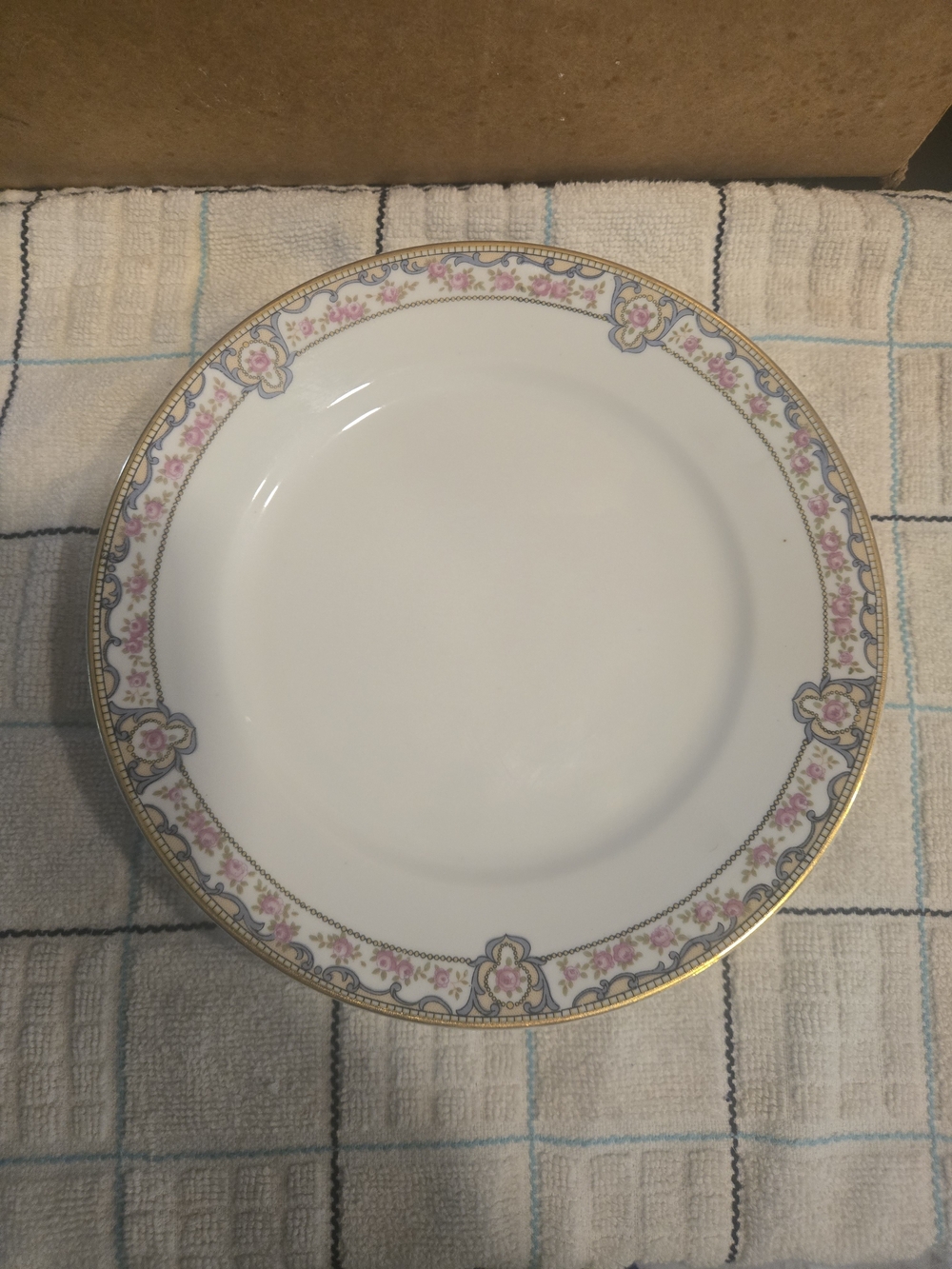 Noritake White Porcelain Dinner Plate with Pink Floral and Gold Accents